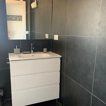 Beachfront With Panoramic Sea Views Apartmán Roses