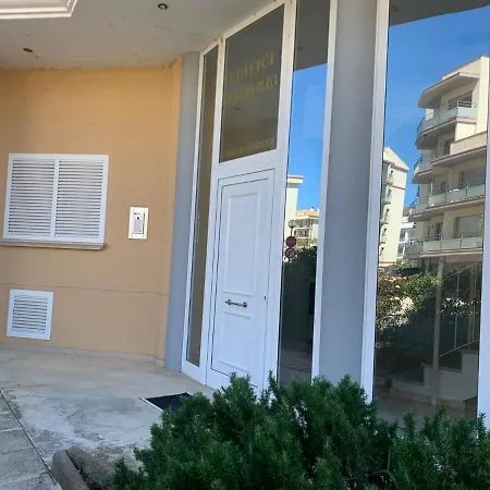 Beachfront With Panoramic Sea Views Apartment