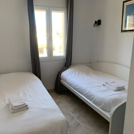Apartmán Beachfront With Panoramic Sea Views *